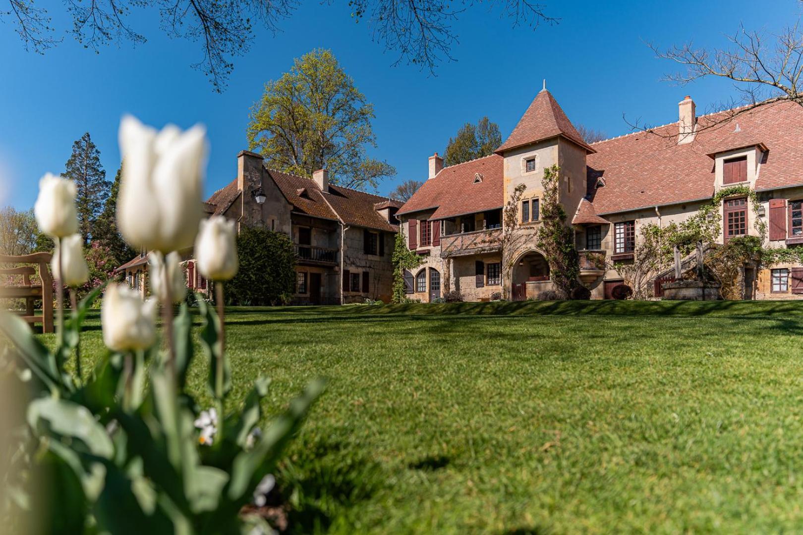 La Maison De La Tour Apremont-sur-Allier Екстериор снимка
