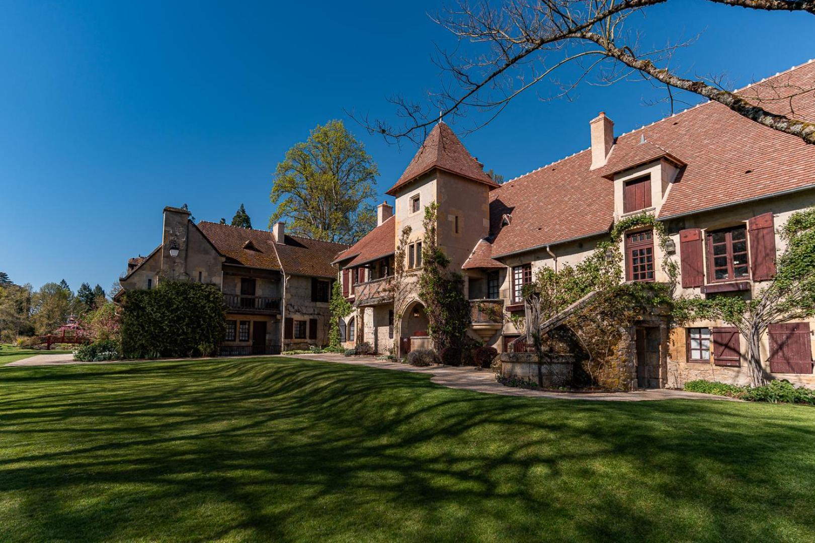 La Maison De La Tour Apremont-sur-Allier Екстериор снимка